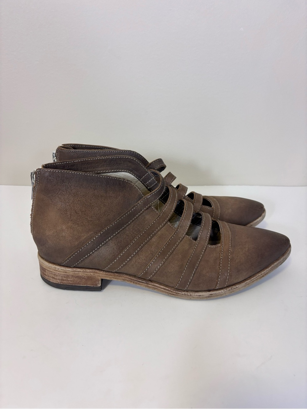 Free People Women’s Brown Cagged Ankle Booties with Zipper Back Size 9-9.5